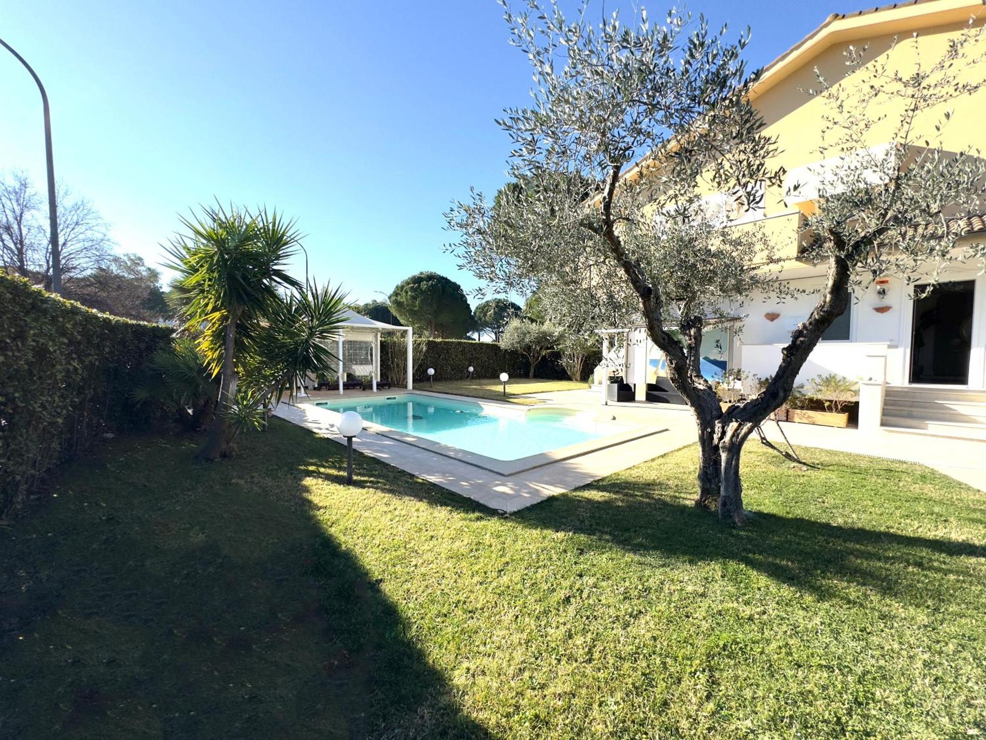 Residence Il Boschetto - Villa Con Piscina غروسيتو المظهر الخارجي الصورة